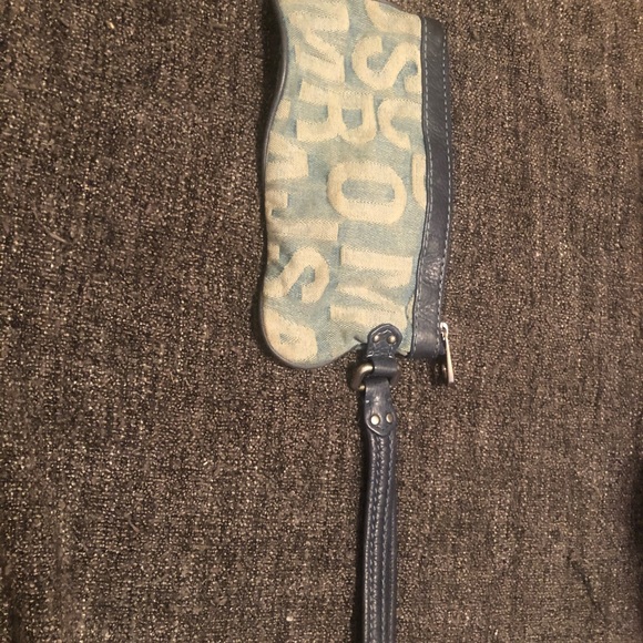 Marc Jacob Wristlet - Picture 3 of 3
